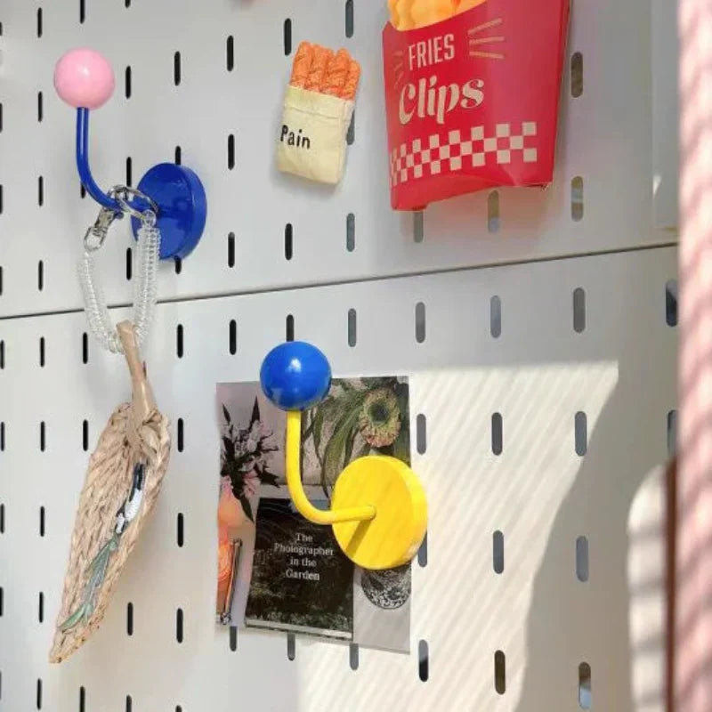 Skanto | Eames Dot Farge Rush Krok Magnet
