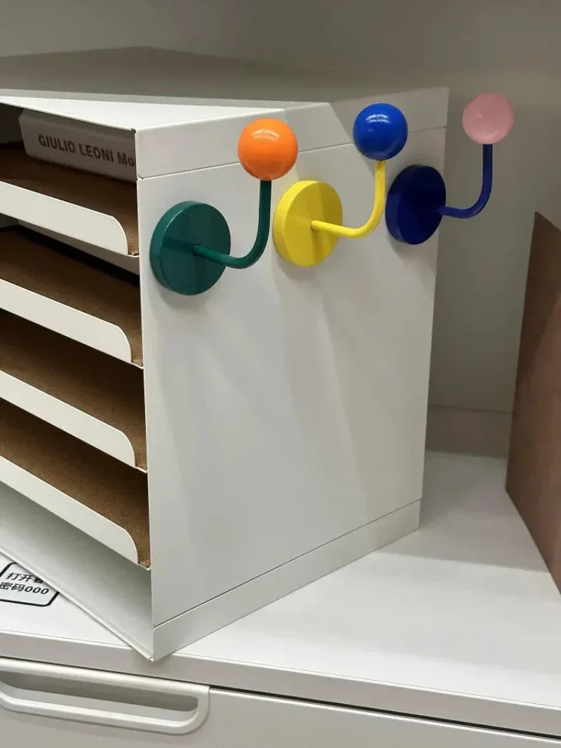 Skanto | Eames Dot Farge Rush Krok Magnet