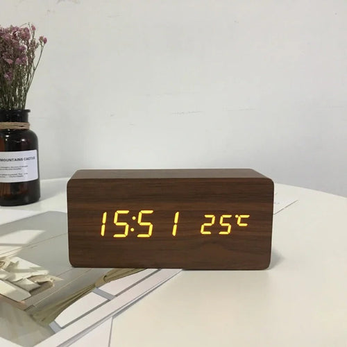 Skanto | Minimalistisk LED Klokke | Tre