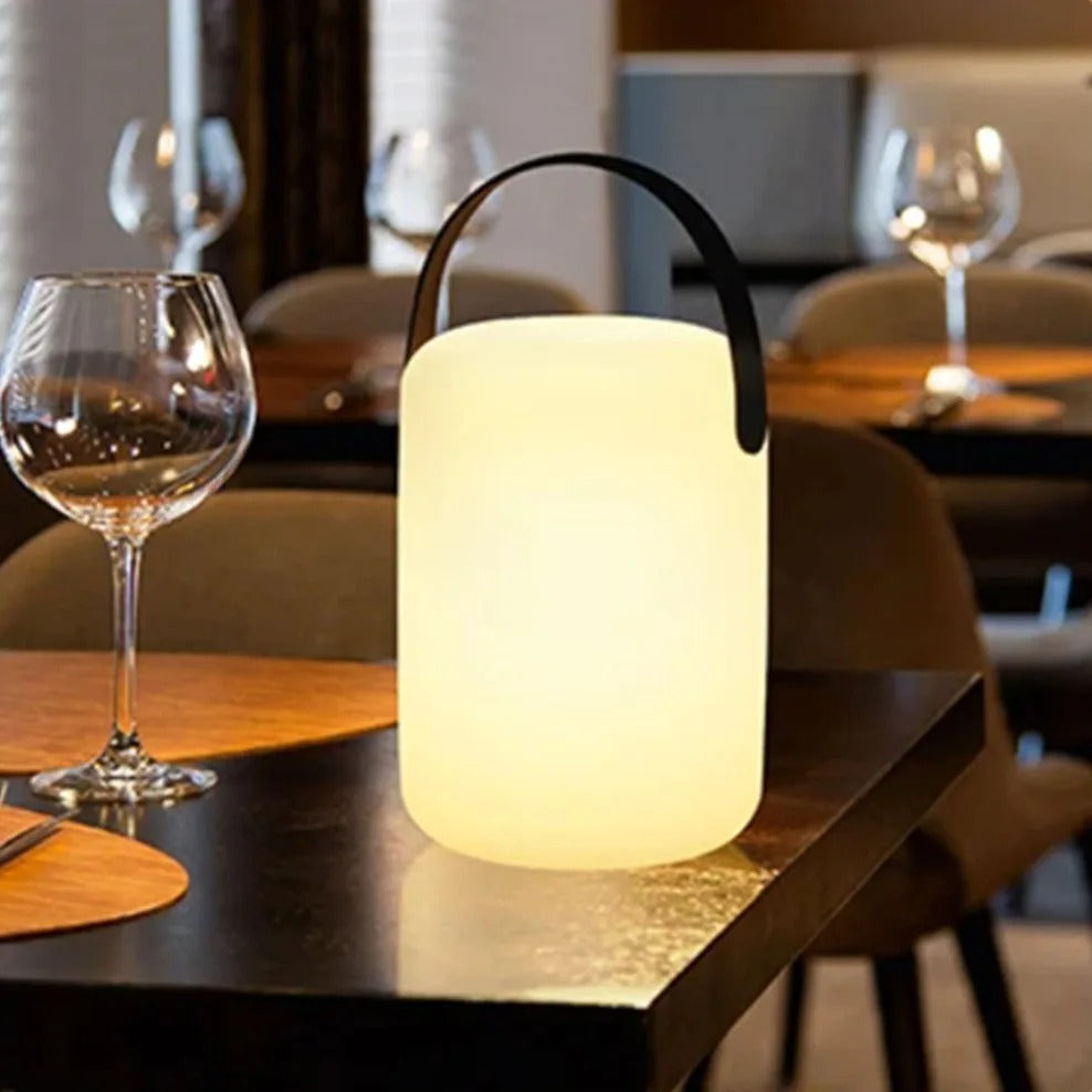 Skanto | LuminaFusion Lampe – Bærbar Vanntett Trådløs Bordlampe med Fjernkontroll