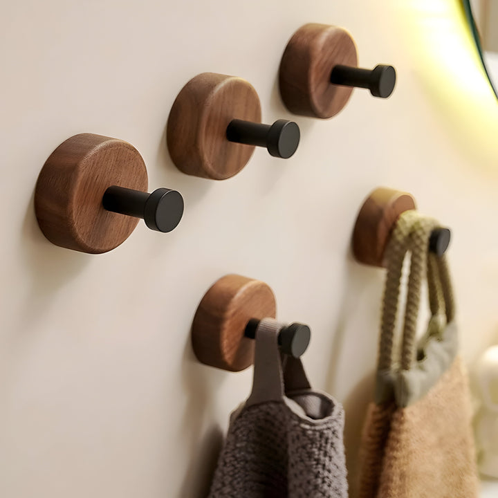 WoodenGrip Hooks – Veggkroker i tre i nordisk stil