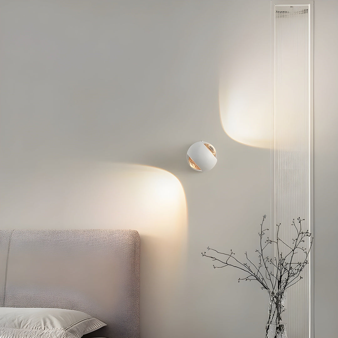 Skanto | Lys - Moderne svingbar innevegglampe