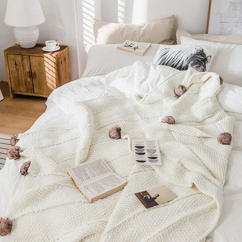 Skanto | KnitPom - Søtt Pompon Chenille Teppe