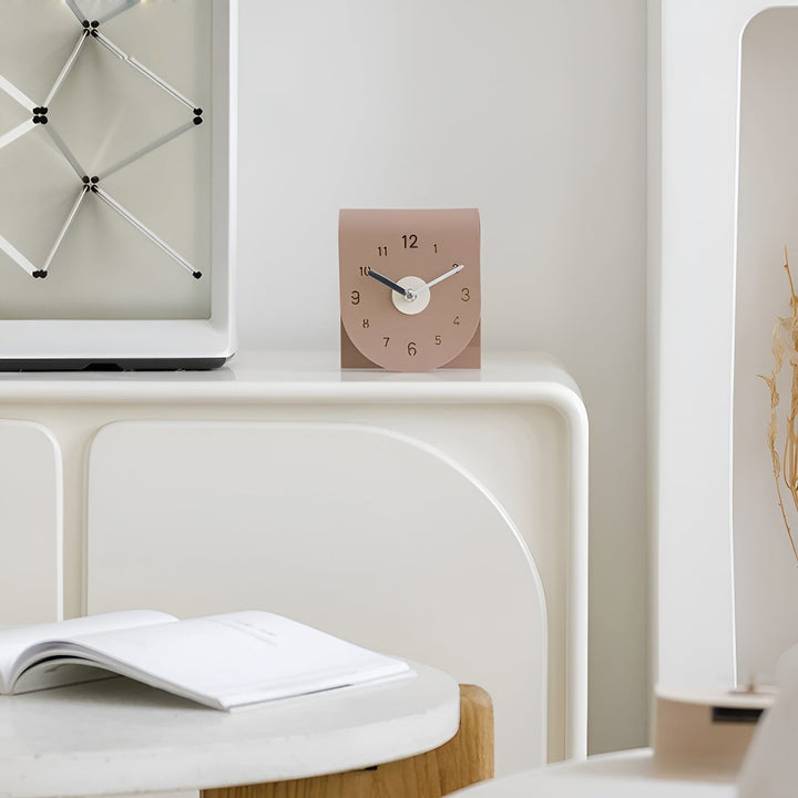 TimberCharm Klok – Dekorativ Bordklok | Skanto