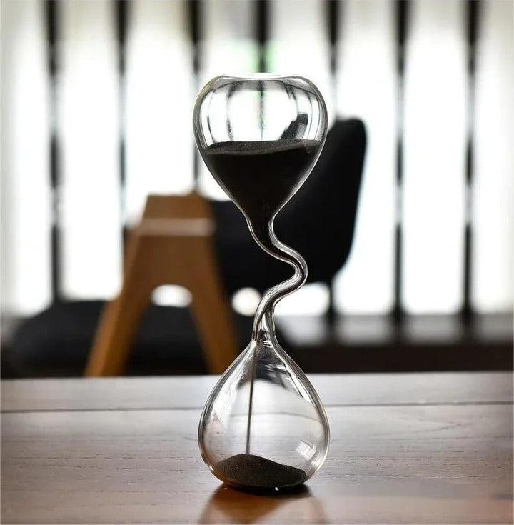 Skanto | Curvy Black Hourglass | Glass
