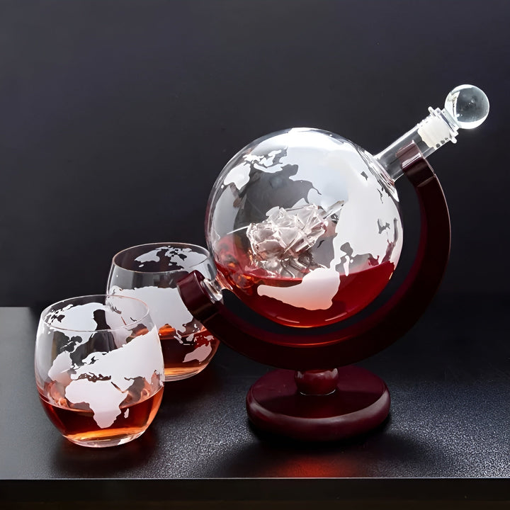 Kuleformet whiskykaraffelsett – blyfri karaffel med trestativ | Inkluderer 2 whiskyglass