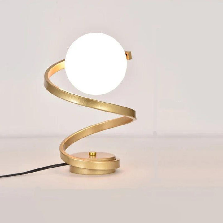 Skanto | Skandinavisk LED Bordlampe