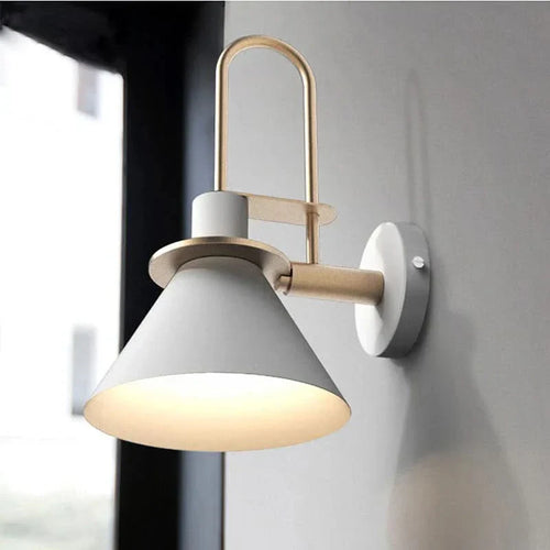 Skanto | Minimalist Vegglampe med Moderne Sleek Design