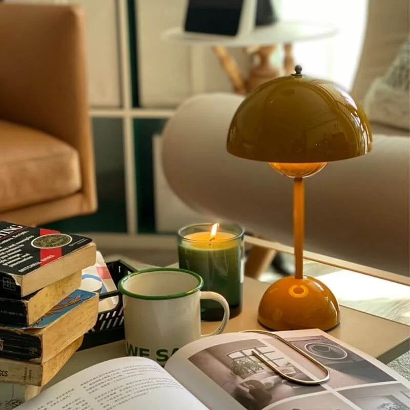 Skanto | Moderne Bordlampe - dette er USB ADVARSEL