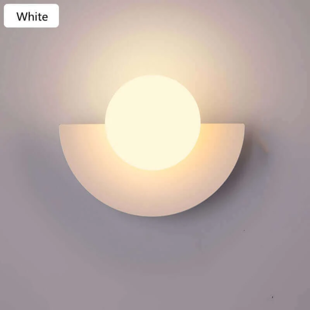 Skanto | Metall Halvmåne Vegglampe - LunaMetal