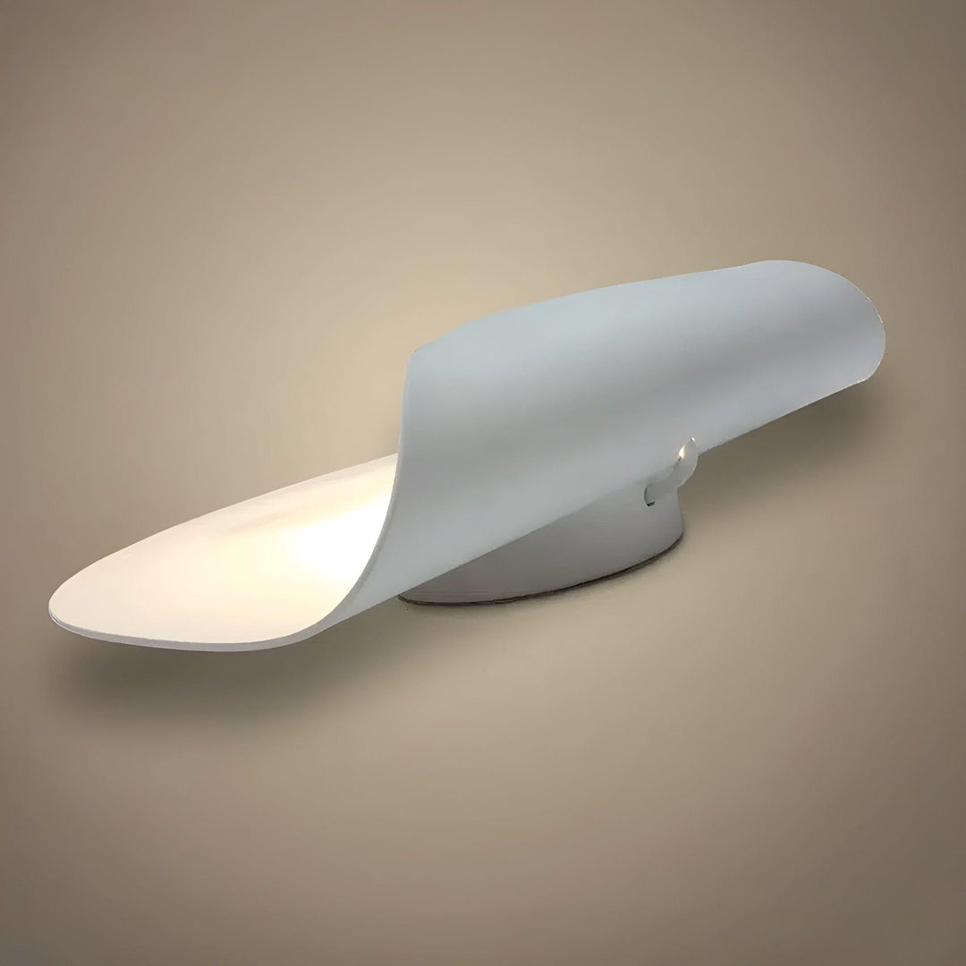 Minimalist Vegglampe med Myk, Ambient Lys Skanto