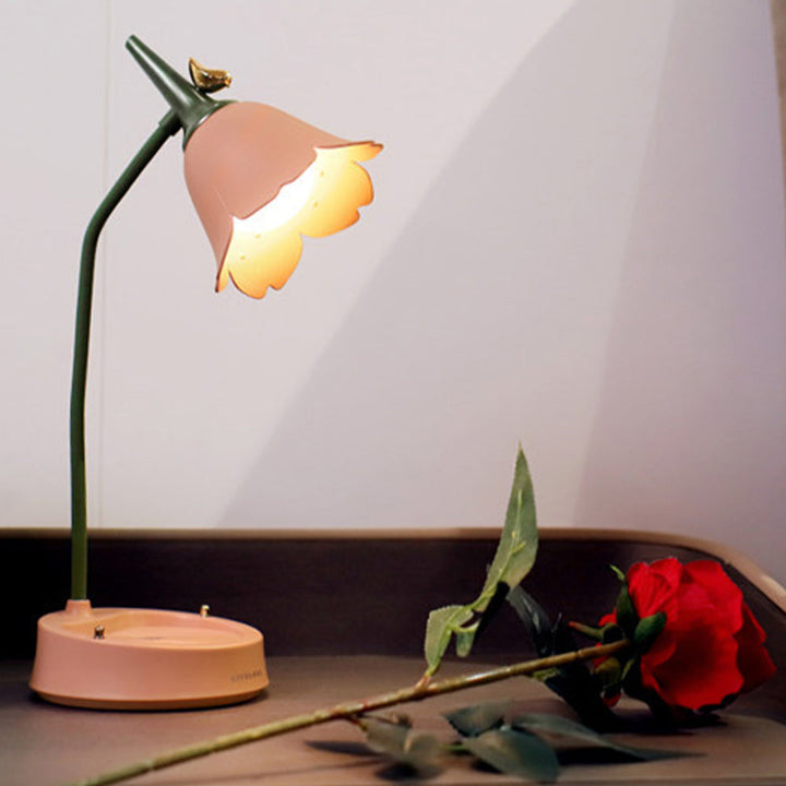 Skanto | Flicker - Skrivebordslampe | Sjarmerende belysning | Energisparende
