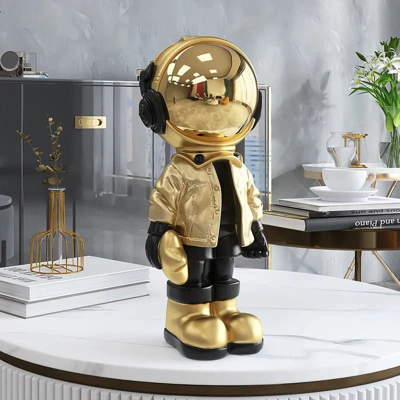 Moderne moderne astronautstatue i gullbelagt harpiksdekor | Skanto