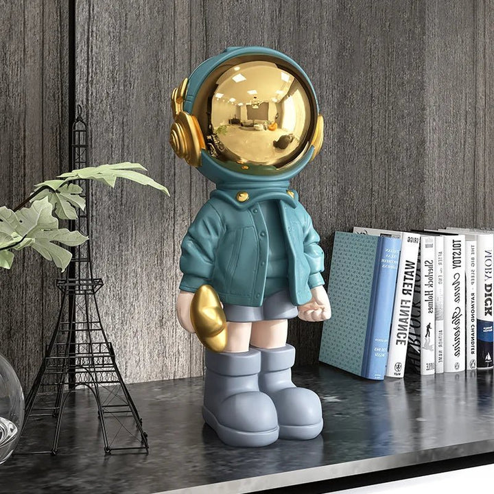 Moderne moderne astronautstatue i gullbelagt harpiksdekor | Skanto