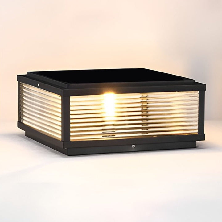 Skanto | Dekorativ postlampe med kvadratisk glasskjerm