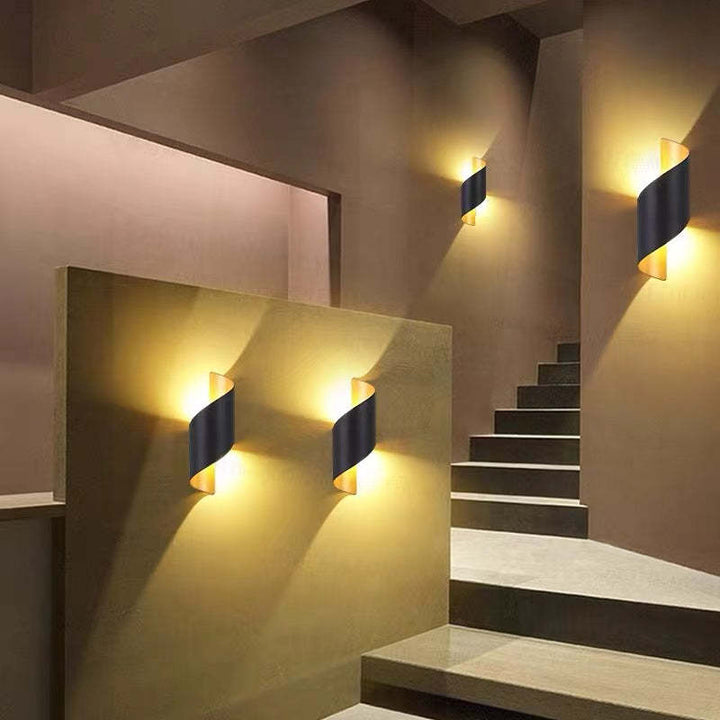 Skanto | Moderne Spiral LED Vegglampe - TwistLight