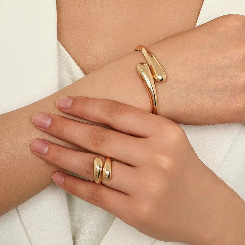Skanto | Modern Wrap Choker Necklace, Bracelet, Ring Set
