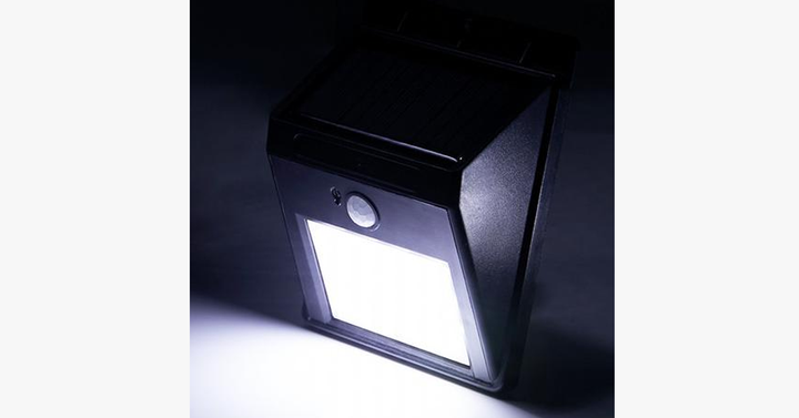 Skanto | Solar LED Sensor Vegglampe – Gjør din del for miljøet og øk sikkerheten i området ditt
