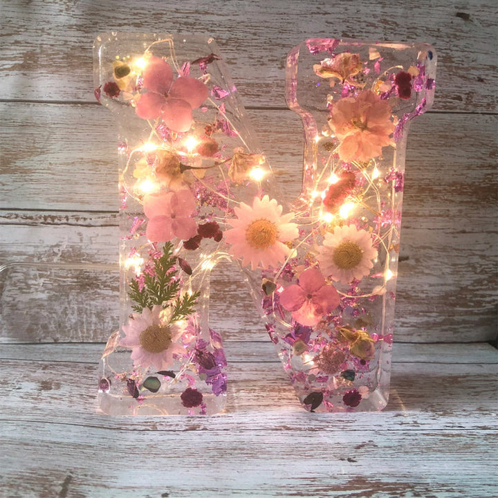 Skanto | Tørkede Blomster Bokstaver Nattlys