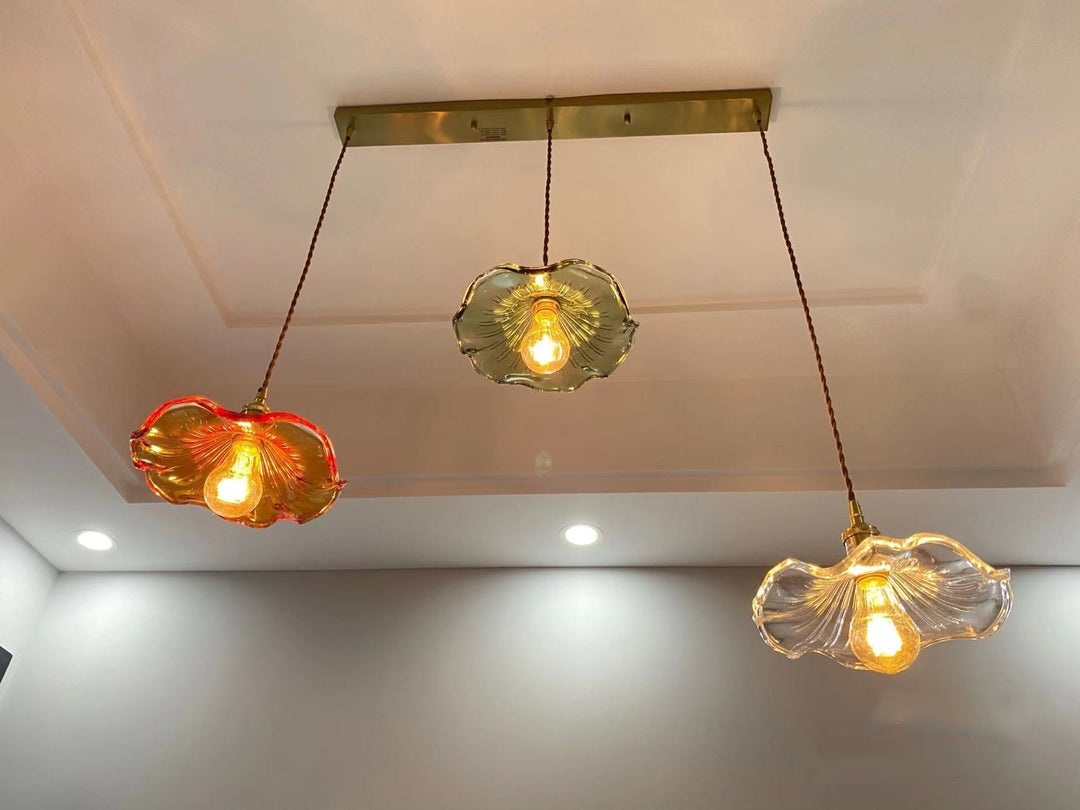 Skanto | NORDISK DESIGN LED HENGENDE LAMPE | FARGET GLASS & KOPPER BELYSNING FOR SOVEROM, STUE & BAR