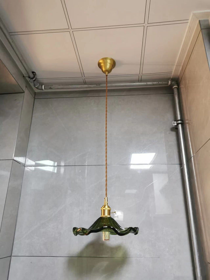 Skanto | NORDISK DESIGN LED HENGENDE LAMPE | FARGET GLASS & KOPPER BELYSNING FOR SOVEROM, STUE & BAR