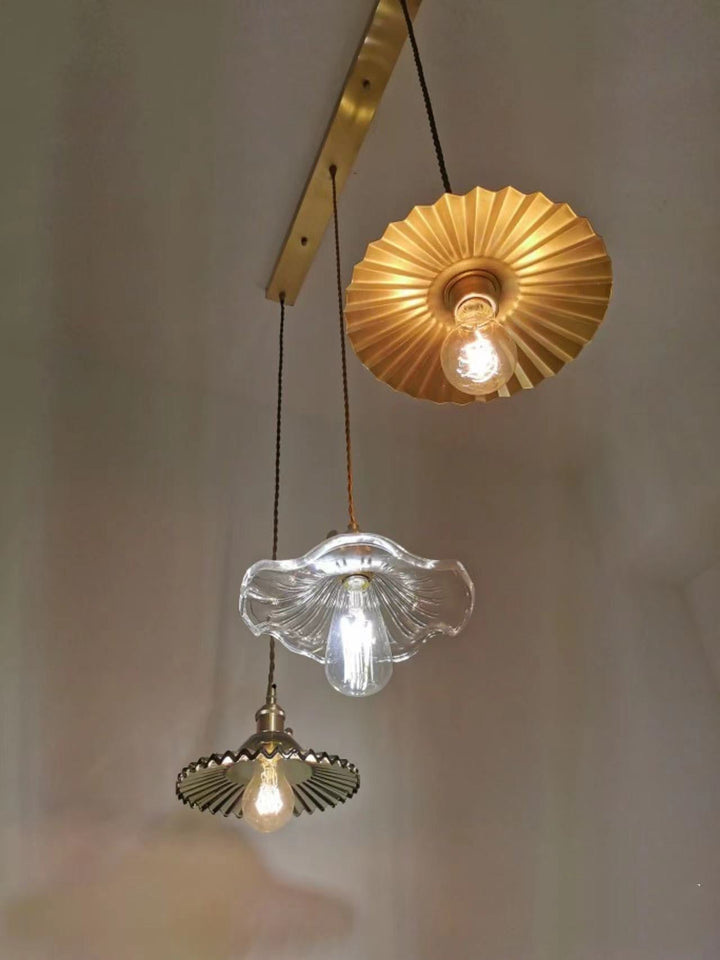 Skanto | NORDISK DESIGN LED HENGENDE LAMPE | FARGET GLASS & KOPPER BELYSNING FOR SOVEROM, STUE & BAR