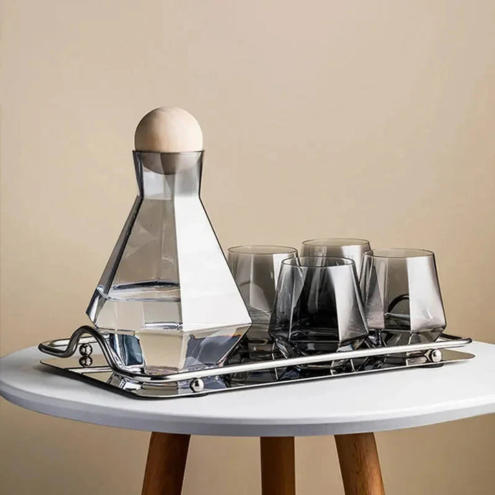 Nordisk prisme glasskaraffel med trelokk | Skanto
