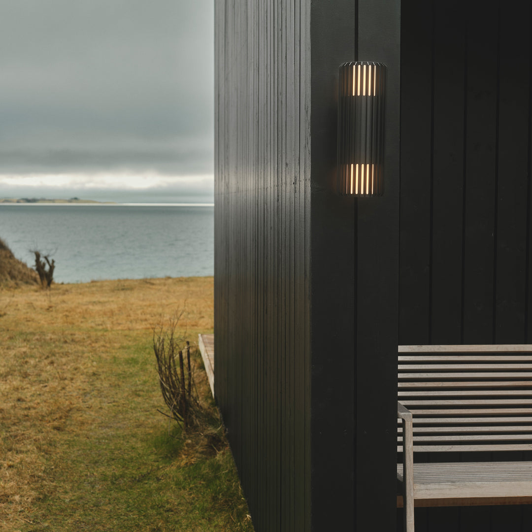 Skanto | Stilig utendørs vegglampe opp-ned