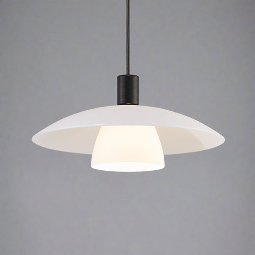 Ezri Pendellampe Klassisk Skandinavisk Design | Skanto