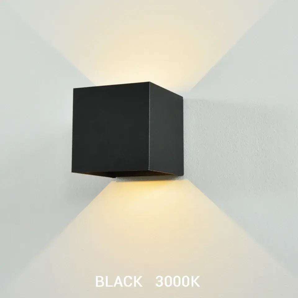 Oppladbar vegglampe med sensor
