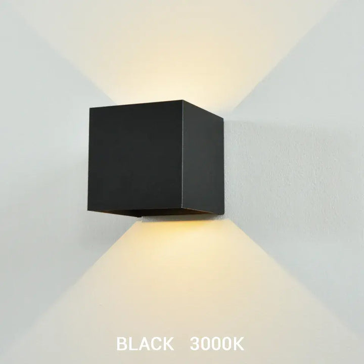 Oppladbar vegglampe med sensor