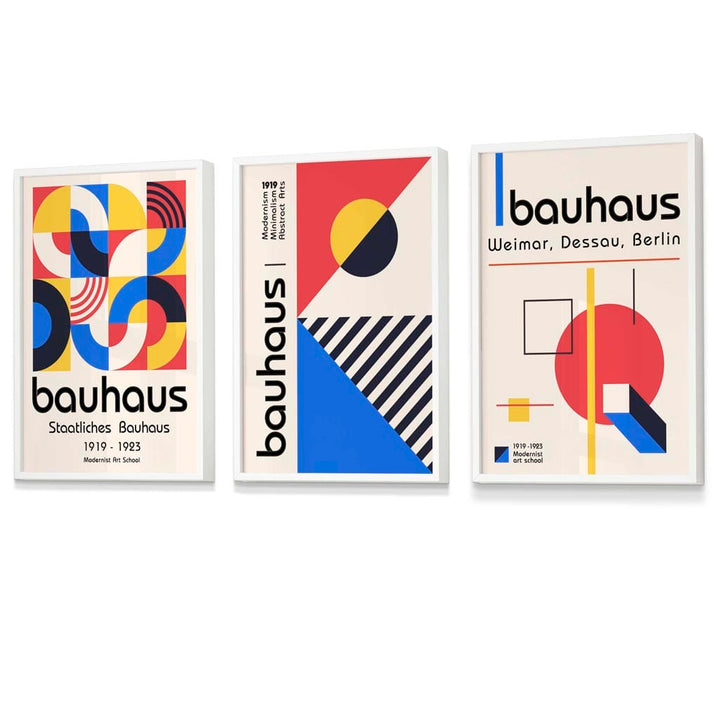 Bauhaus-mønster, rødt, blått og gult, geometrisk design, 3-delt sett med innrammede kunsttrykk