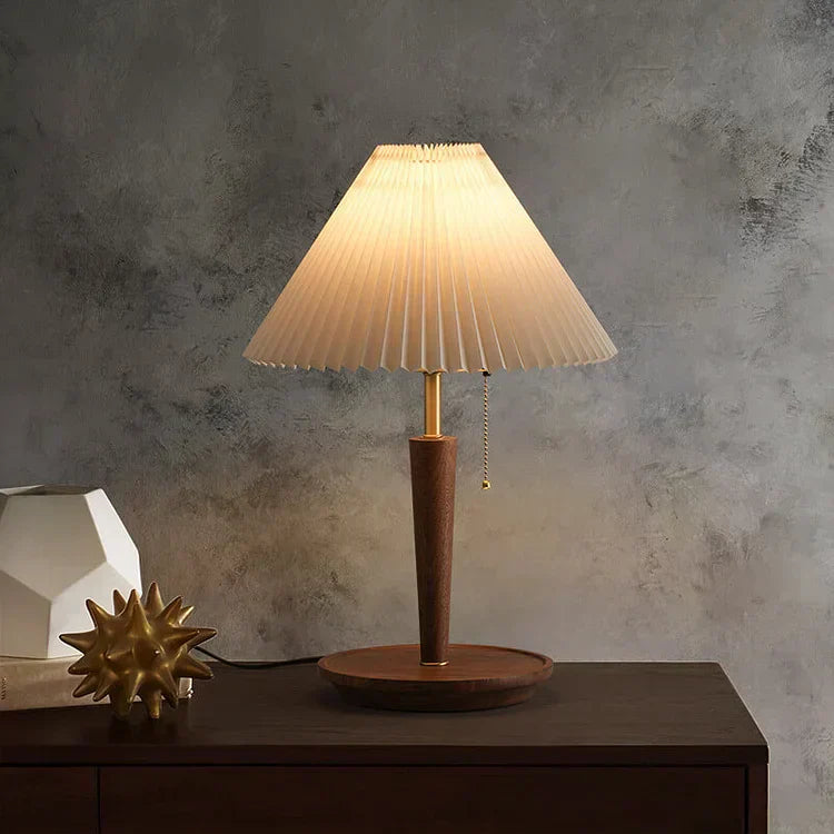 Skanto | GlowTimber - Klassisk Tre Plissé Lampe