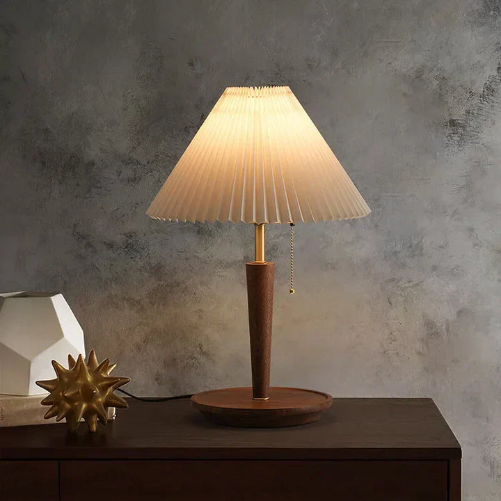 Skanto | GlowTimber - Klassisk Tre Plissé Lampe