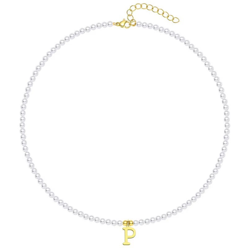 Skanto | Elegant gullbelagt perle bokstav initial halskjede