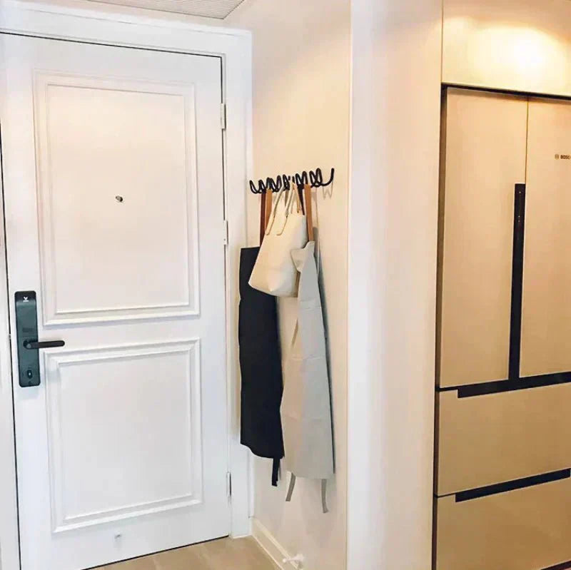 Skanto | LineaForm Elegant Metall Veggkrok – Minimalistisk Matt Svart eller Hvit