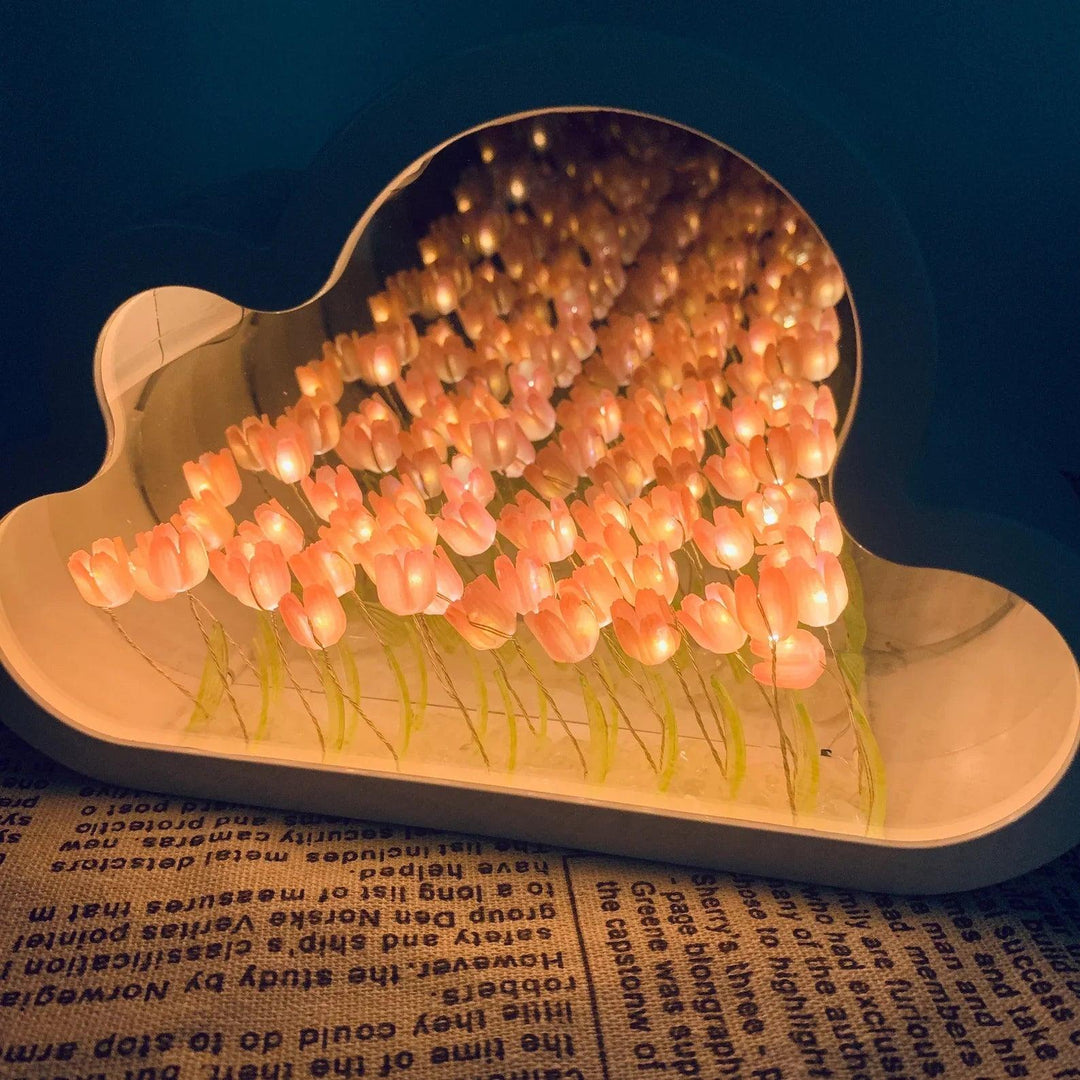 Tulip Cloud LED Speil – Magisk Lys & Dekorativ Design | Skanto