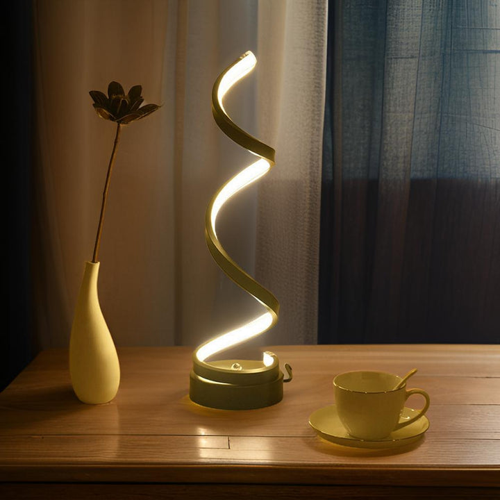 Skanto | Moderne LED bordlampe med berøringskontroll og varmt lys