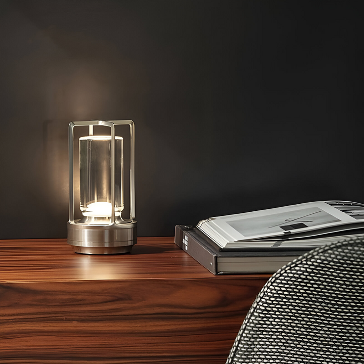 Skanto - Vanntett og bærbar bordlampe, belyst med stil