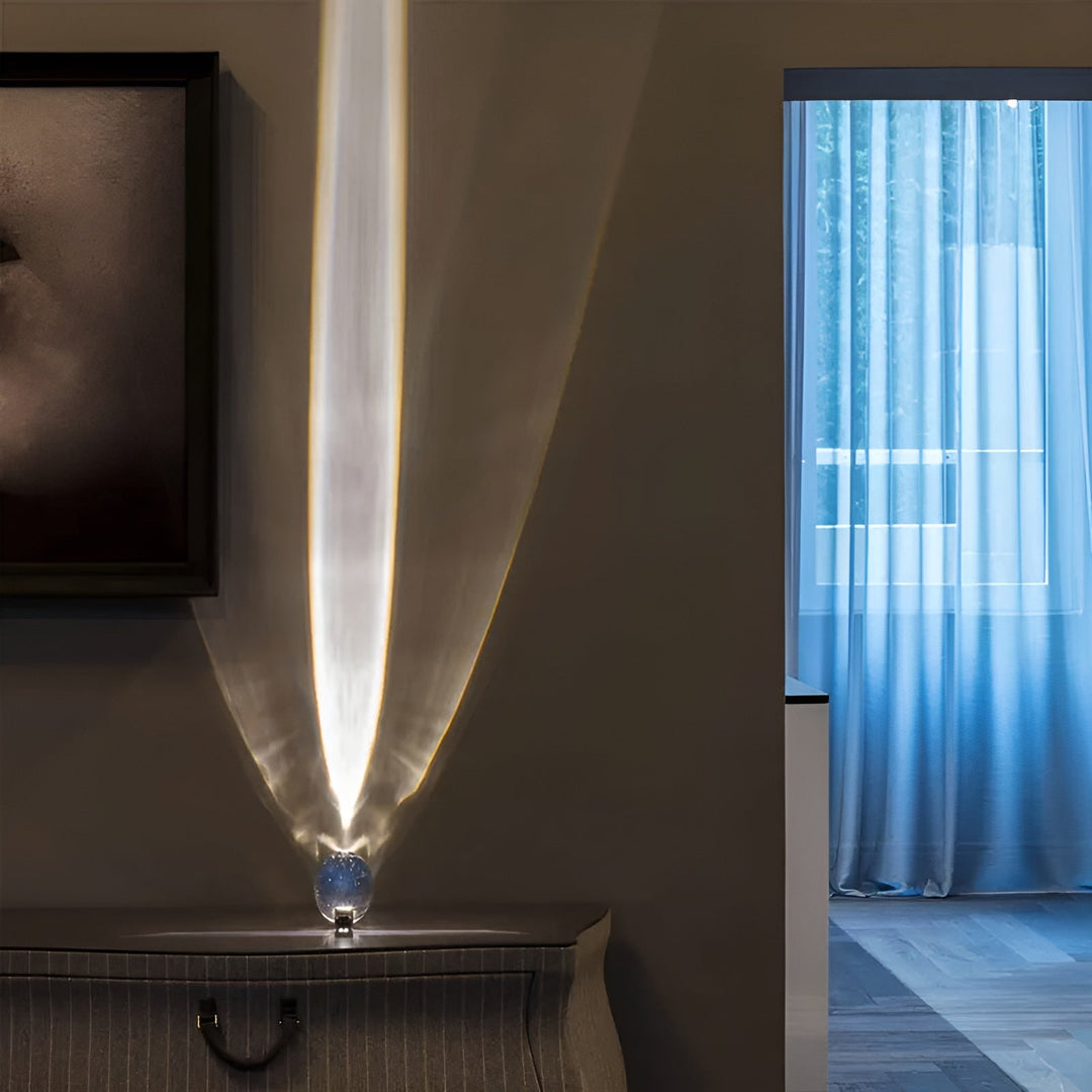 Skanto | Prismatic Projector Lamp med LED – Lunara