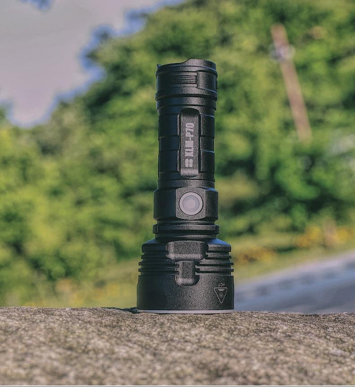 PowerLight - LED taktisk lommelykt | Skanto