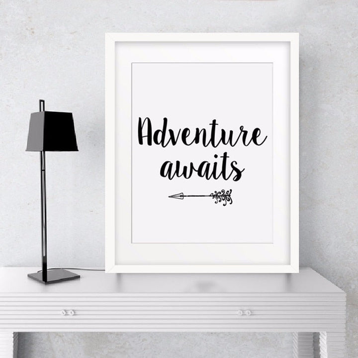 Adventure Awaits Pfeil - Lerret Veggkunst Maleri | Skanto