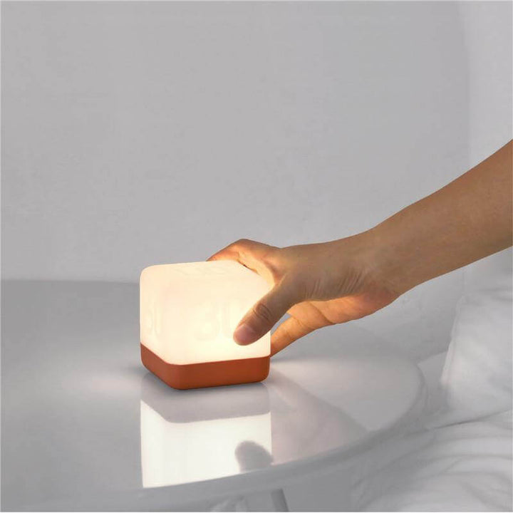 Elegant kreativ ChargeaSkantoe quadratisk nattbordlampe
