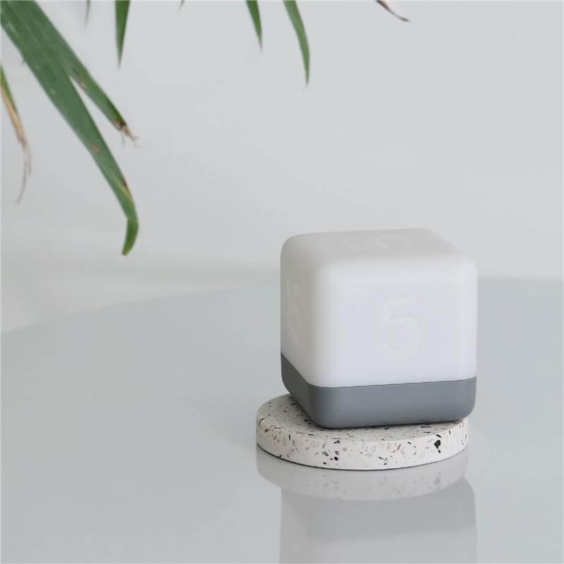 Elegant kreativ ChargeaSkantoe quadratisk nattbordlampe