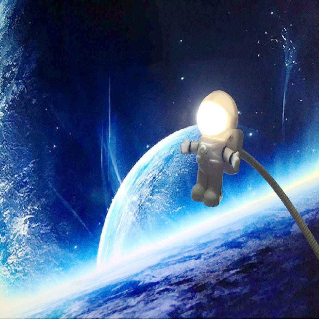 Astronaut USB Lys | Skanto