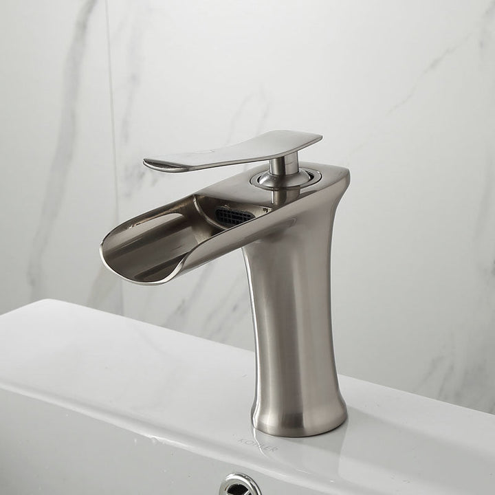 Skanto | Moderne Fosser Baderomsbatteri – Stilig Design & Elegant Vannstrøm