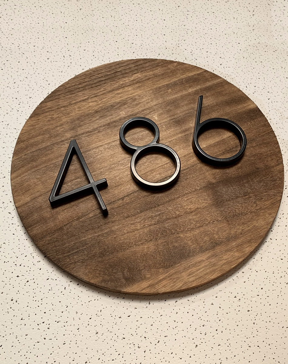 Skanto | Royelux Moderne Husnumre - Rustfritt Sinklegering, Svart Finish, 5" Høy