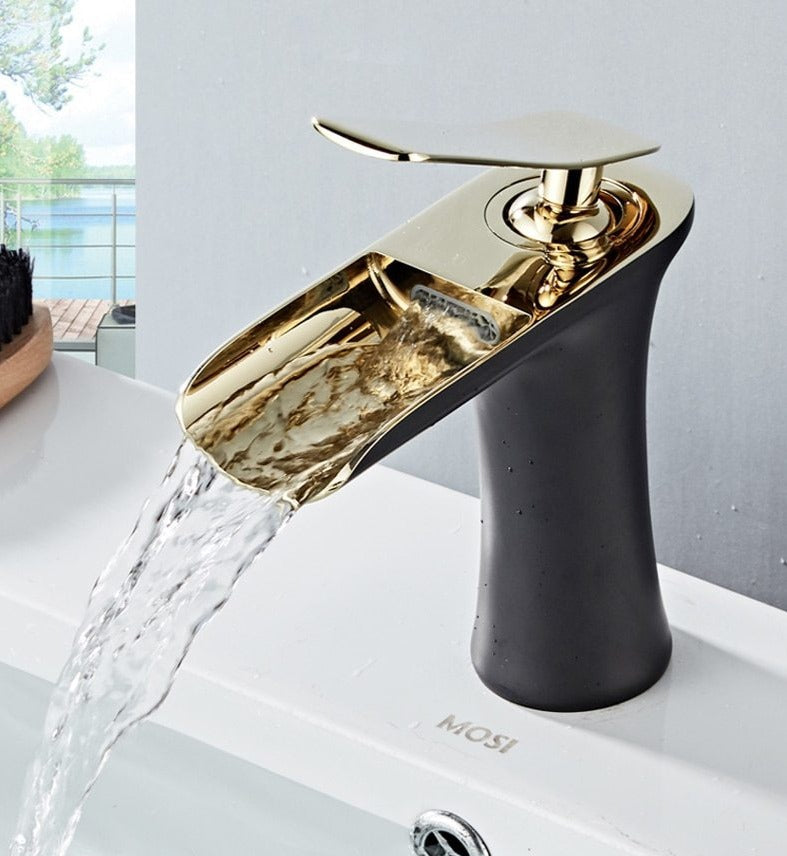 Skanto | Moderne Fosser Baderomsbatteri – Stilig Design & Elegant Vannstrøm