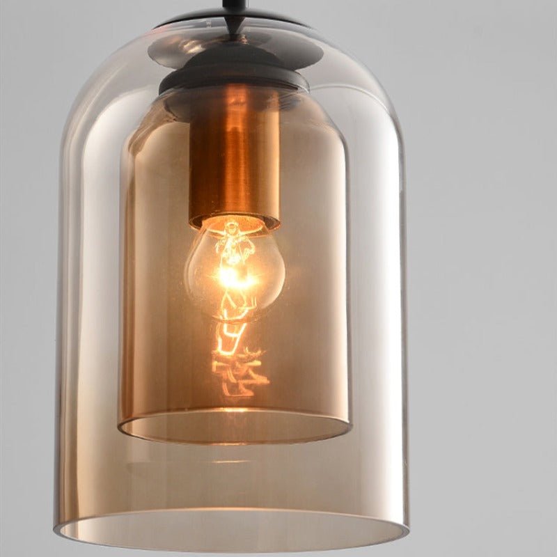 Mica Mid-Century Pendelleuchte – Doppelter Glasschirm mit Eisenbeschlägen