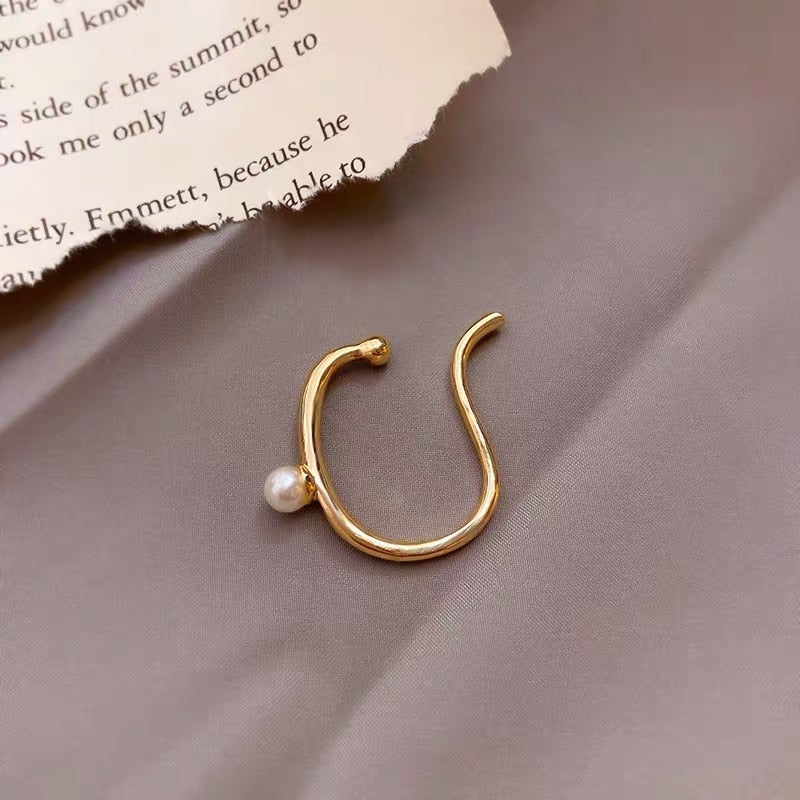 Skanto | Minimalistisk Simulert Rund Liten Perle Øreklemme Øredobber For Kvinner